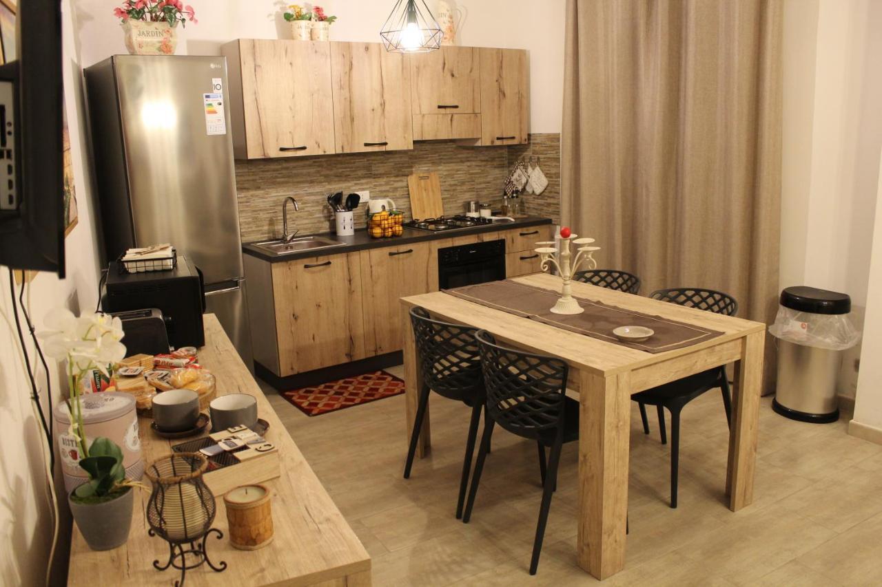Zisa Home Ai Cantieri Culturali-Facile Posteggio In Strada No Ticket Palermo Exterior foto